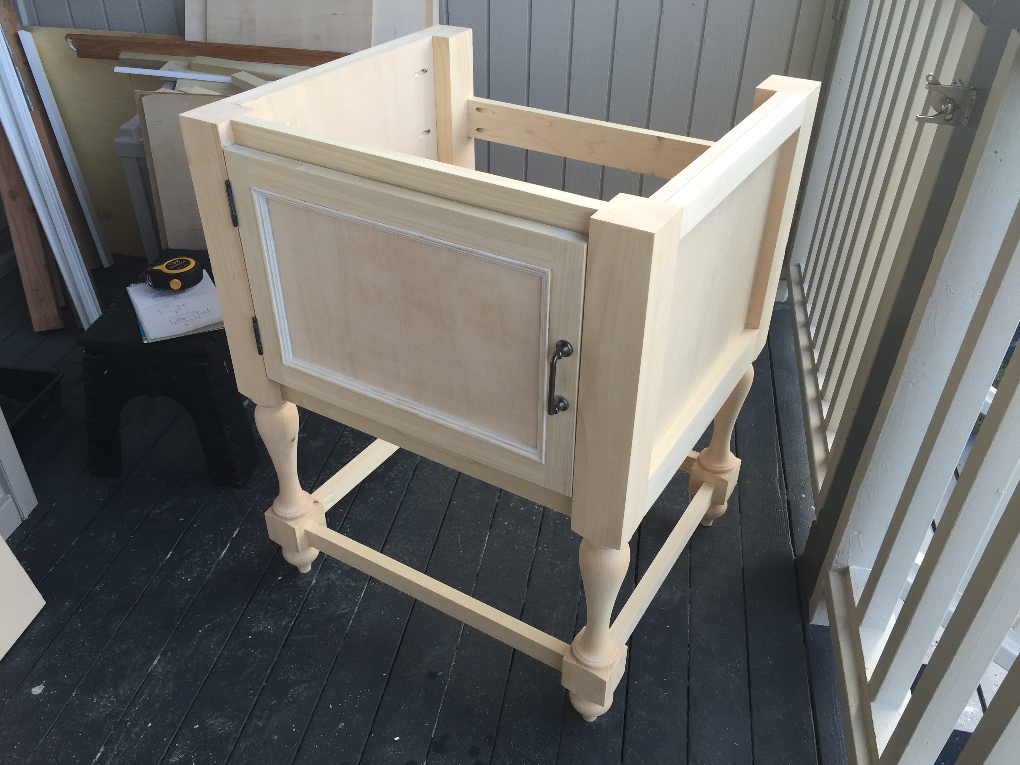 25" Turned leg bathroom vanity Ana White